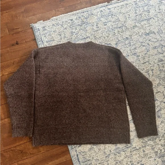 Elwood Sweater | Size Small | Like New | Sold Out Style - Picture 5 of 5